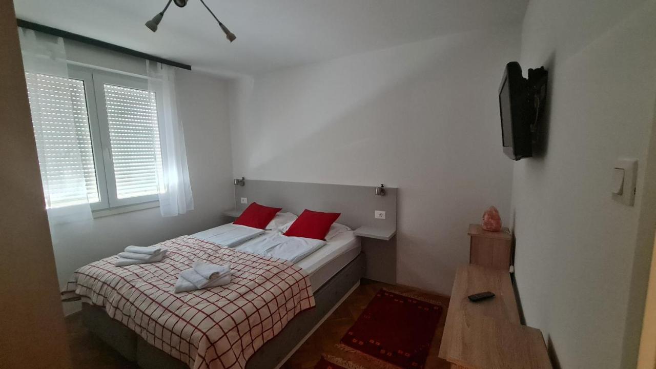 Sara Apartment โมสตาร์ ภายนอก รูปภาพ